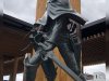 Levi-Ackerman-Statua-1